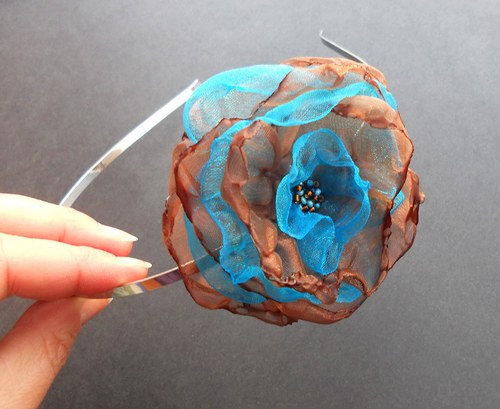 Čelenka tyrkysová čokoláda