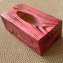 Krabička na kapesníky - krása dřeva červená