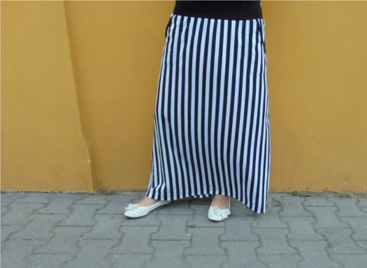 Dlouhá sukně - svislé černobílé pruhy (bavlna)