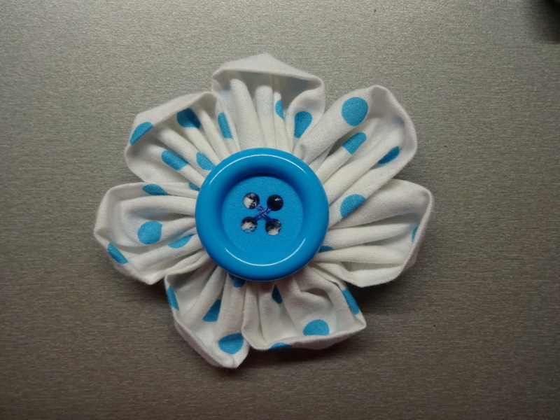 Látková kytička průměr 8-9cm