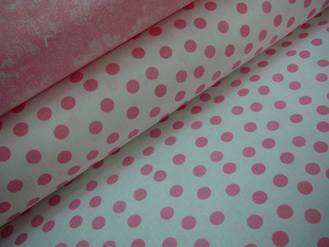 Bavlněná látka - metráž - bílá a větší růžový puntík - š. 150 cm