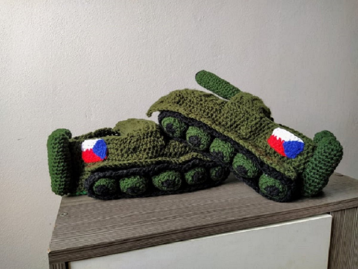 Perfektní originální dárek Papuče Tanky