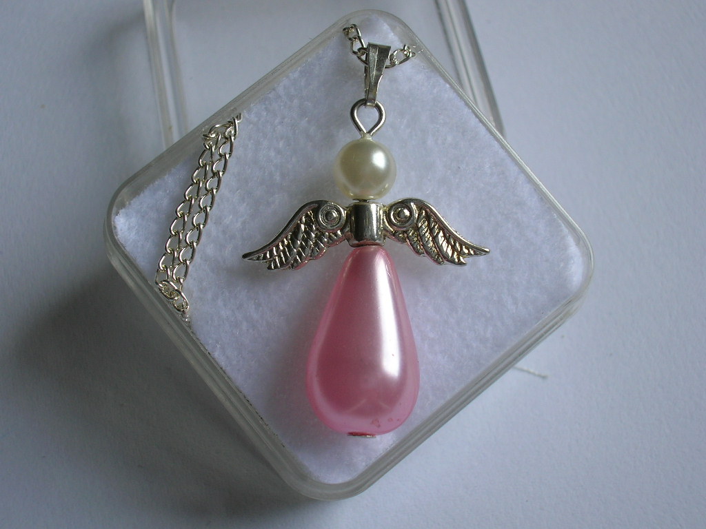 Přívěsek s řetízkem - Anděl Růžový