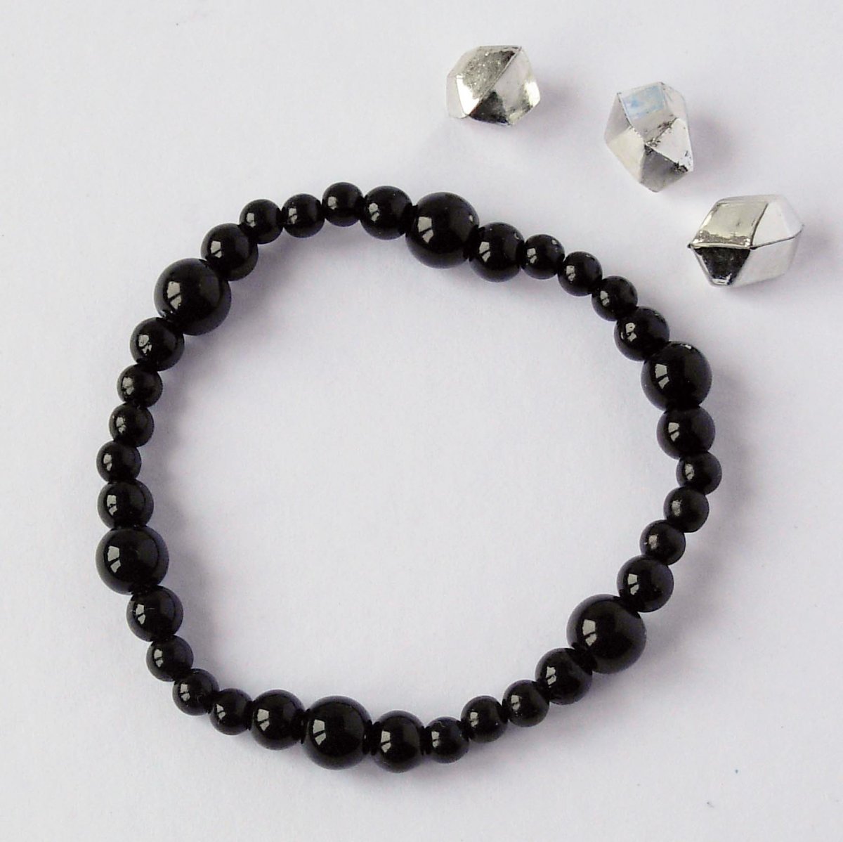 Černý náramek 2 (817)