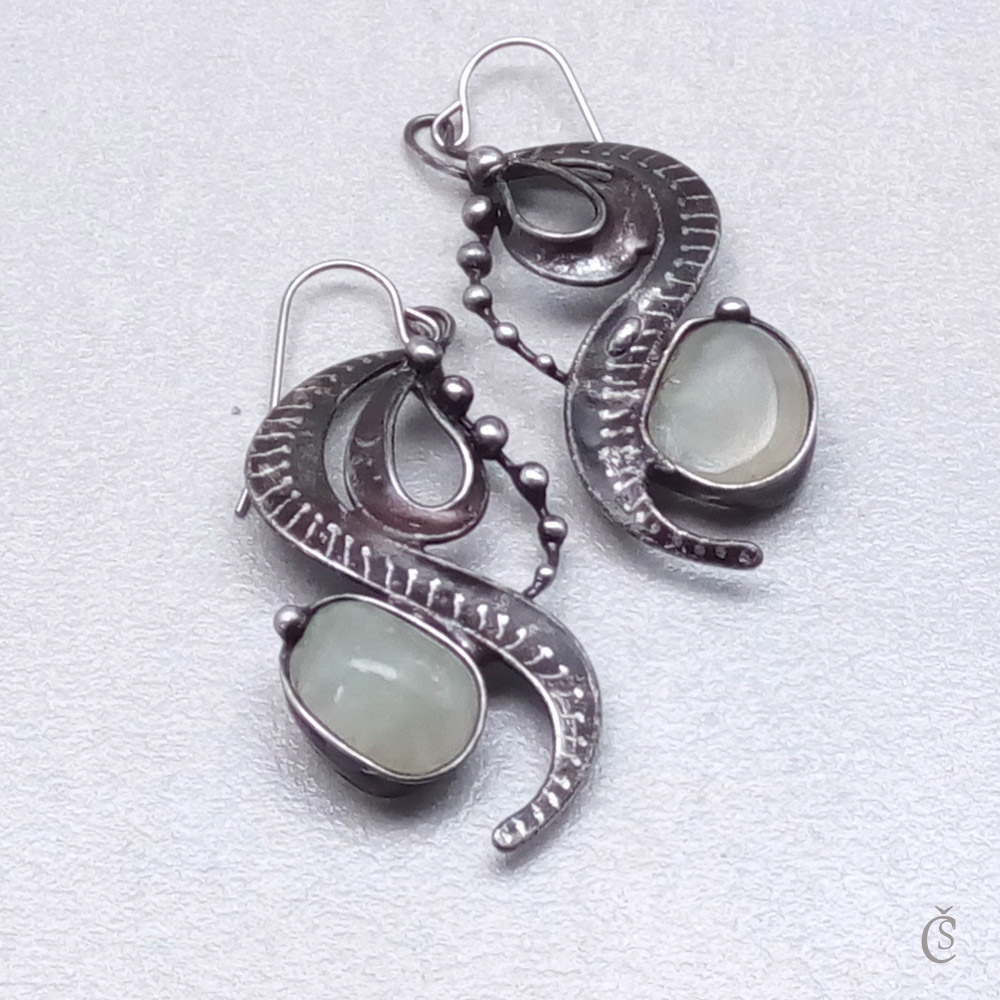 Pod kapradím - náušničky s Prehnitem