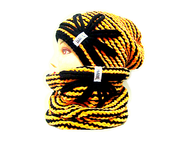 SOUPRAVA ČEPICE A NÁKRČNÍKU S APLIKACÍ