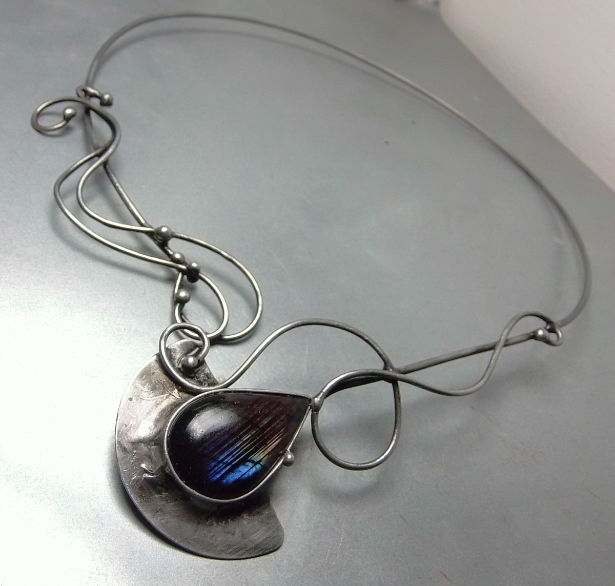 Myšlenka na květinu