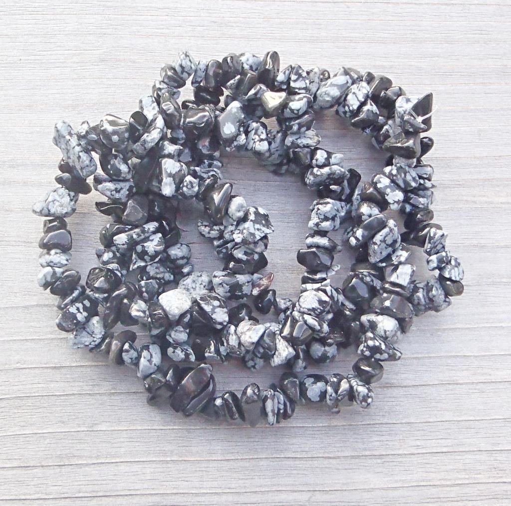 obsidián vločkový zlomky návlek