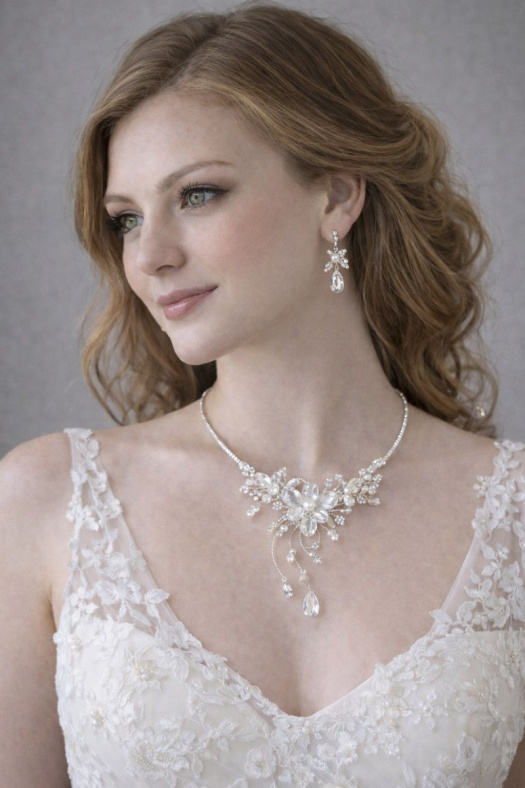 Svatební náhrdelník s korálky a perličkami + jemné náušnice