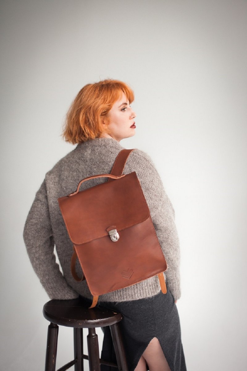 Kožený batoh K B1 - hnědý 