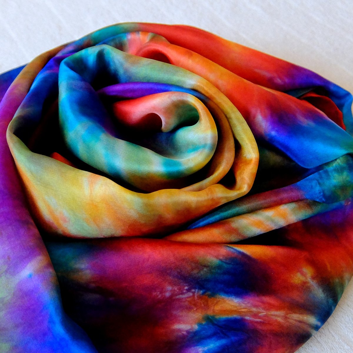 Hedvábná MAXI šála, pareo