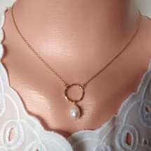Náhrdelník karma kruh s perlou