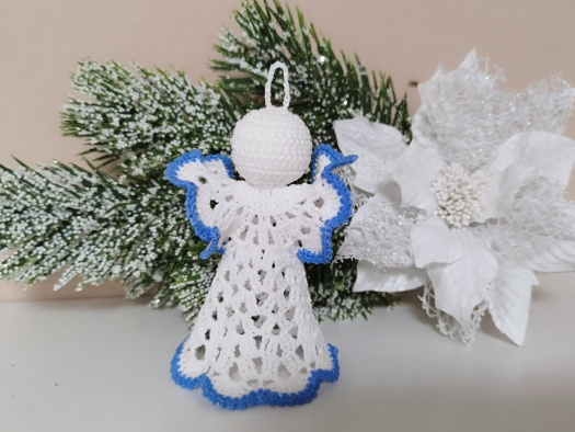 Andílek háčkovaný