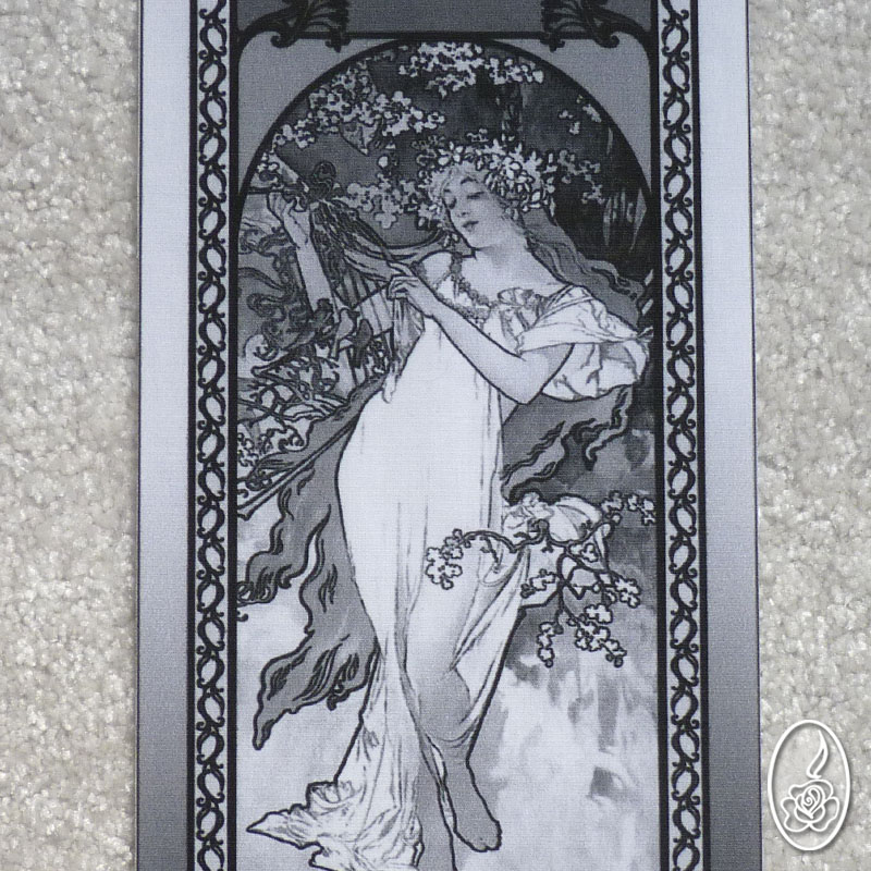 Černobílý látkový obrázek A.Mucha 2