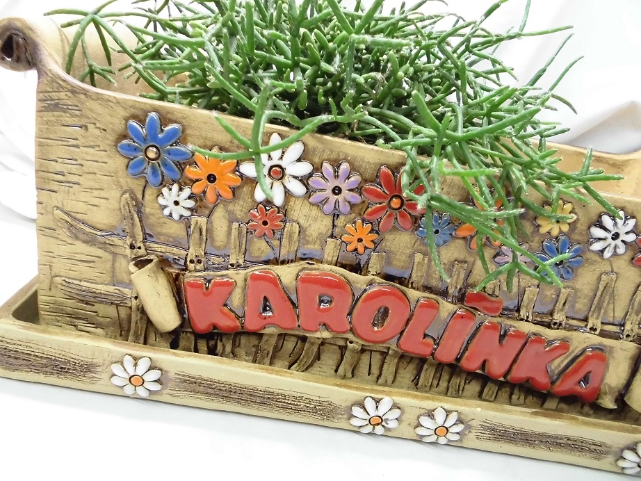 Truhlík s nápisem-na objednávku