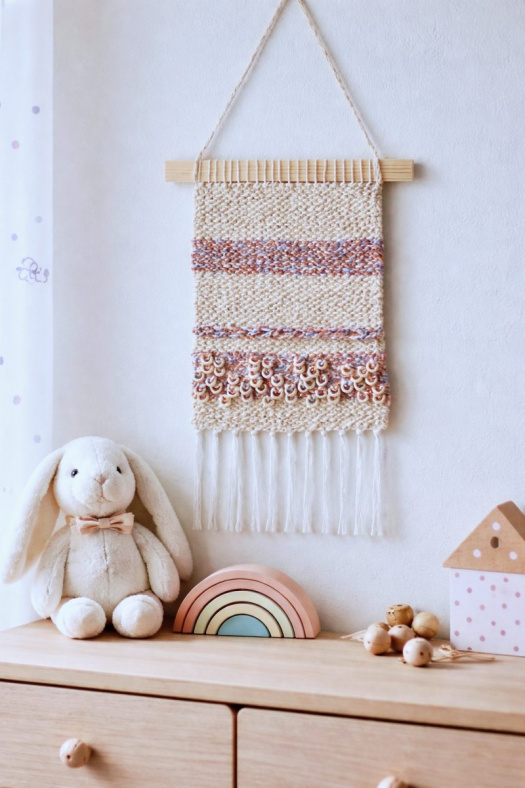 RUČNĚ TKANÝ TEXTILNÍ OBRAZ - TAPISÉRIE - KROUŽKOVÁ