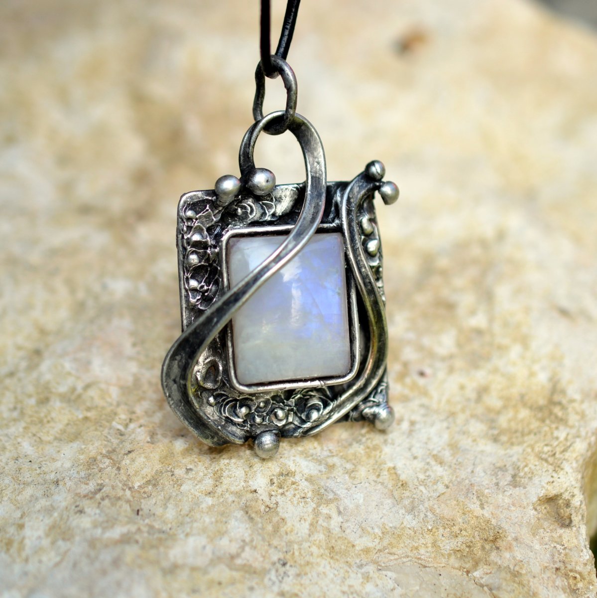 Kousek měsíčního svitu