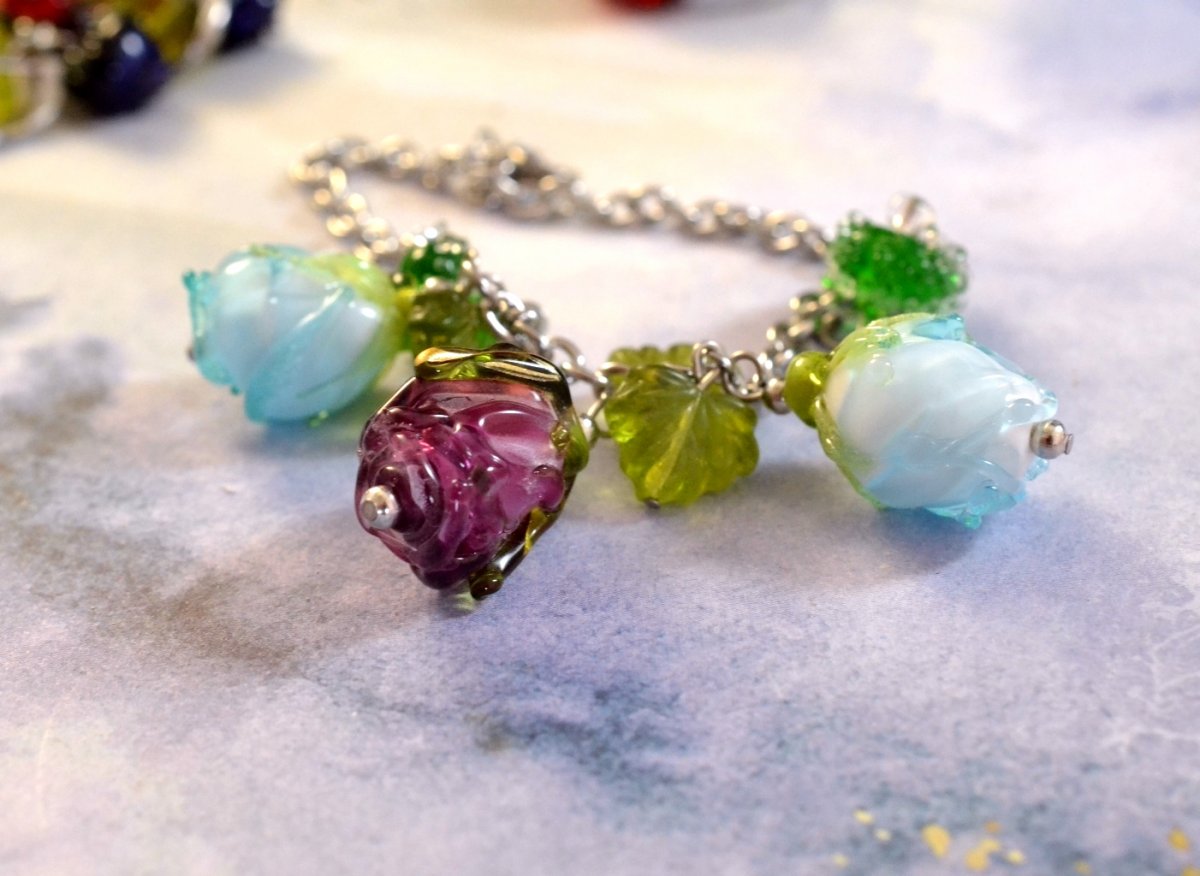 Náramek...poupata....