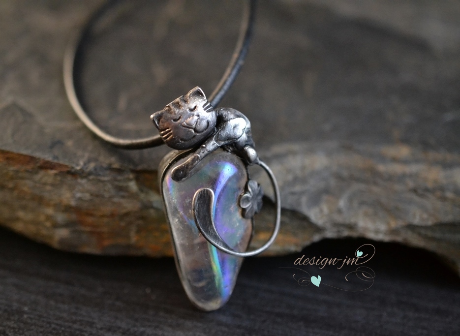 Ospalé kotě - křišťál aqua aura