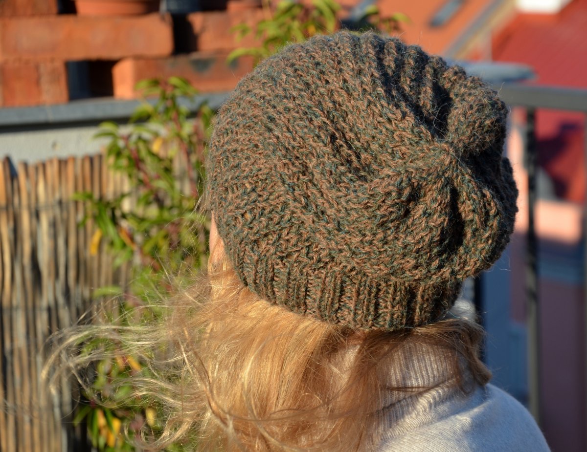 Khaki čepice ze 100% alpaky