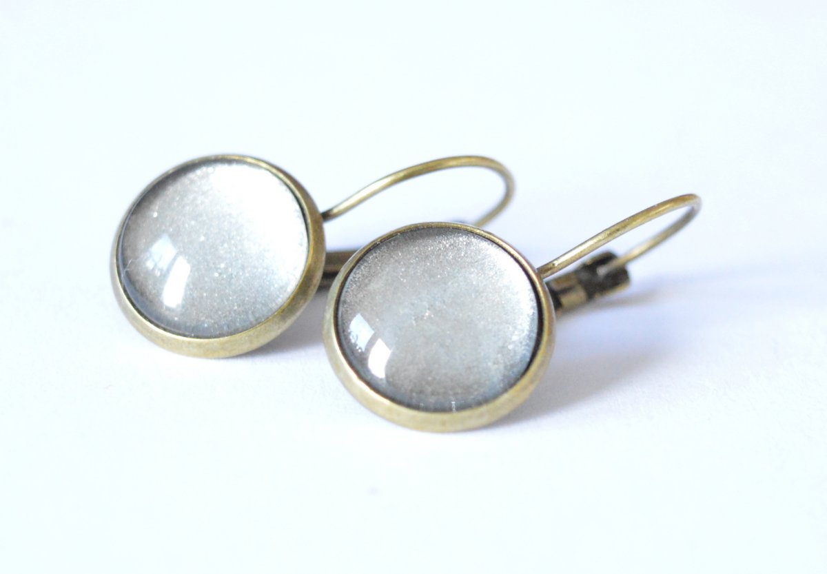 Náušničky Šedavé