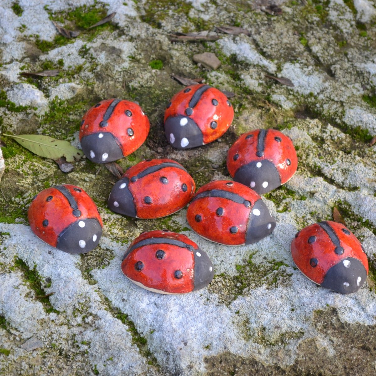 Keramická beruška červená