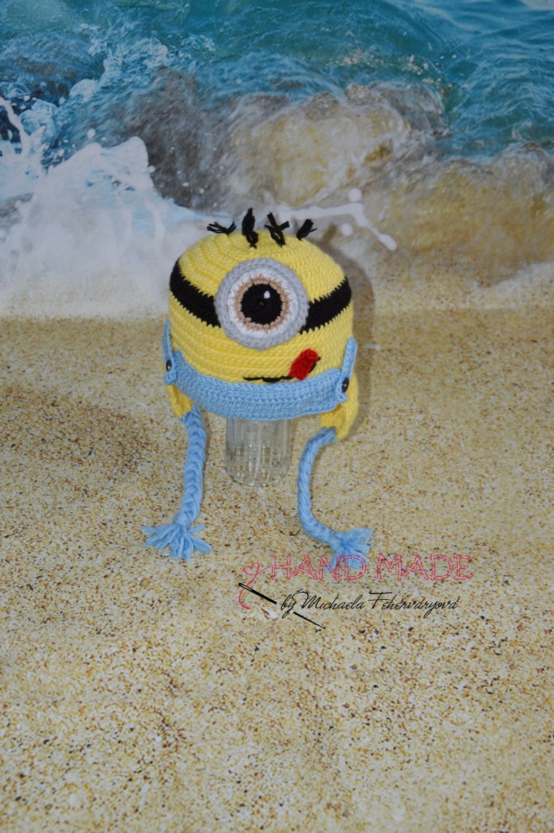 Háčkovaná čepička "padouch" II