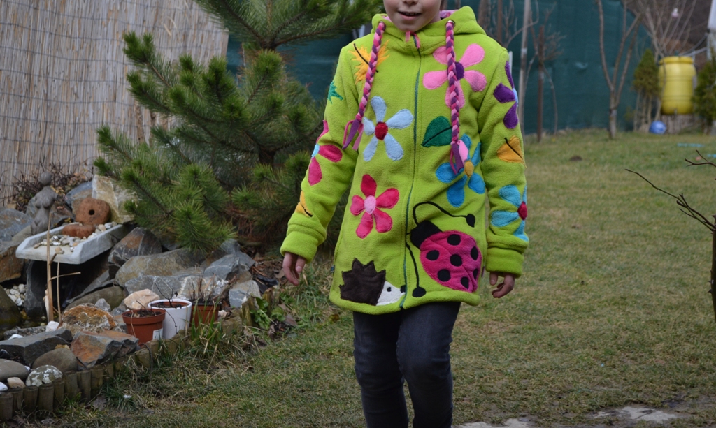 Tenkrát na louce :)  Kabátek origo :)