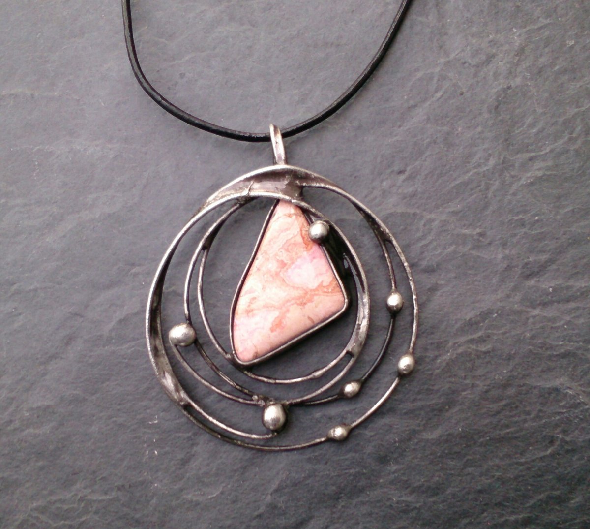 Náhrdelník rodochronzit 