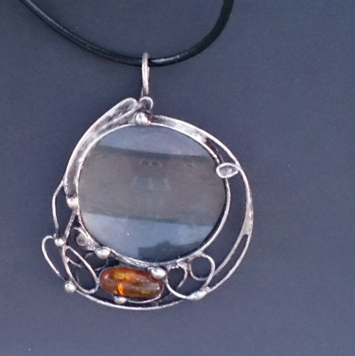 Náhrdelník Jantar  Lupa 