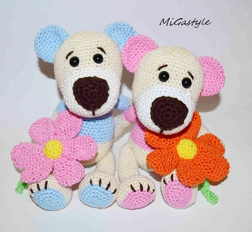 Háčkovaná hračka - medvídek Filípek