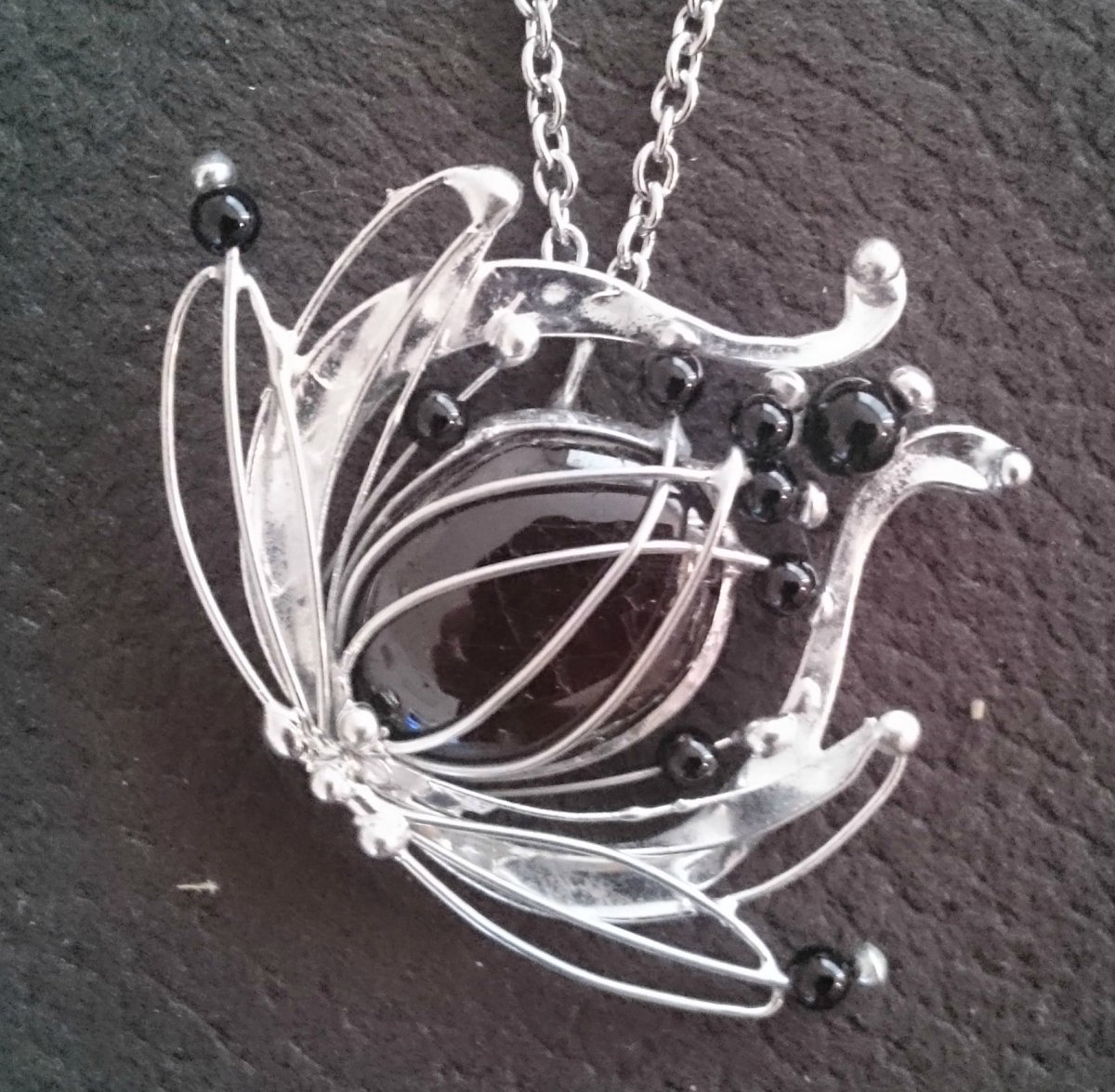 ...INeS... náhrdelník