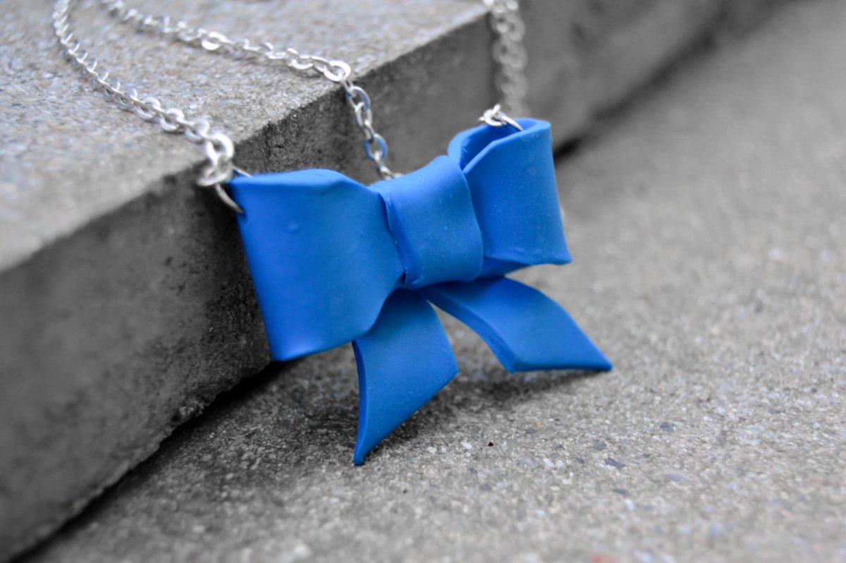 Modrá mašle - náhrdelník