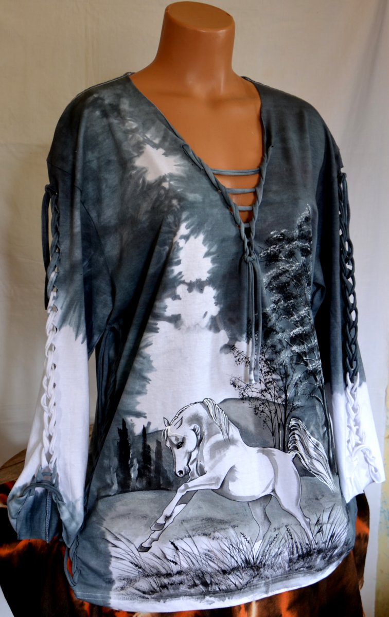 Šedé prostříhané tričko s bílým koníkem