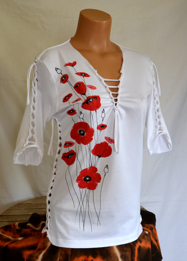 Bílé prostříhané tričko s máky - REZERVACE