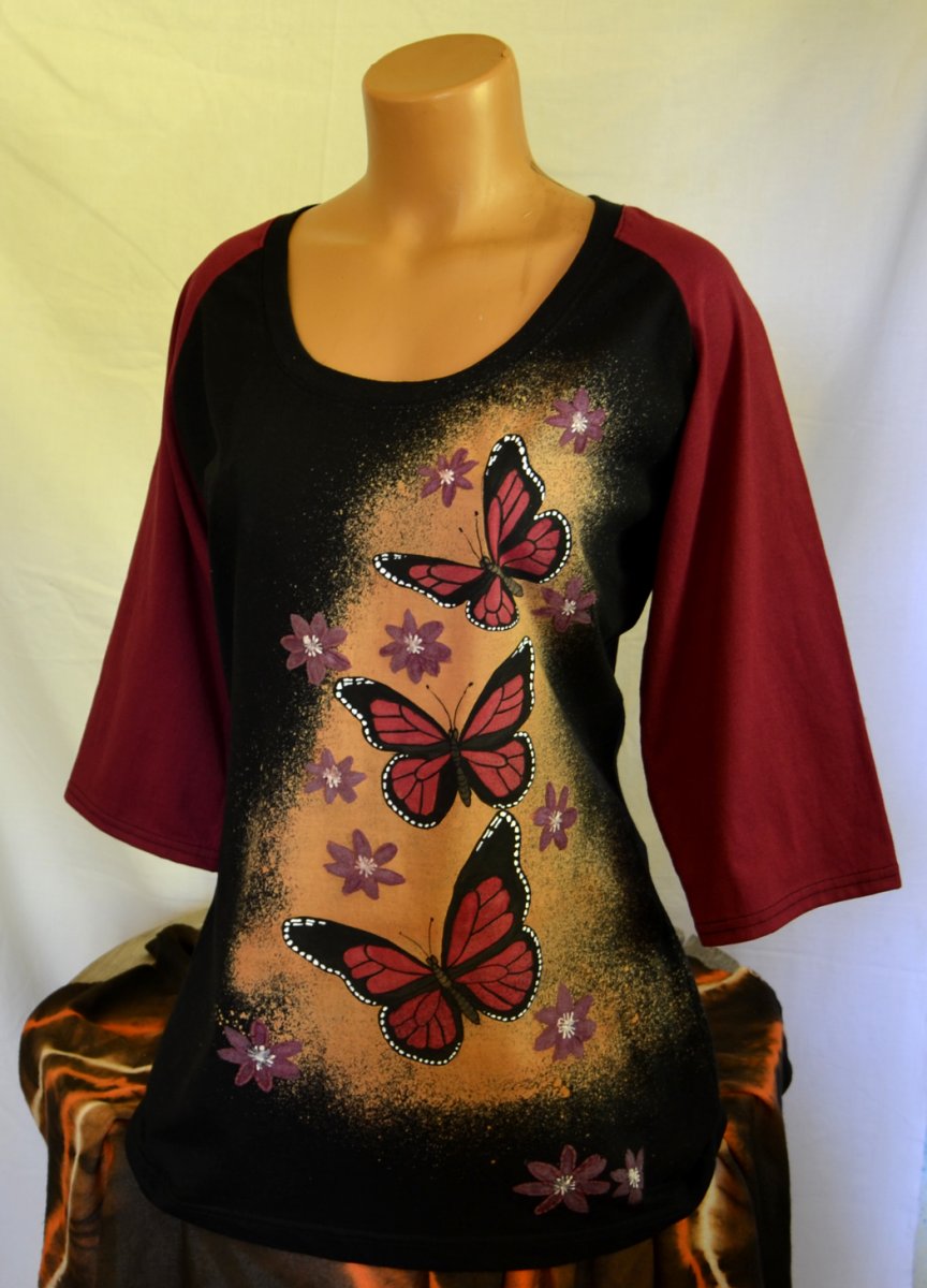 Vínovočerná tunika s motýly