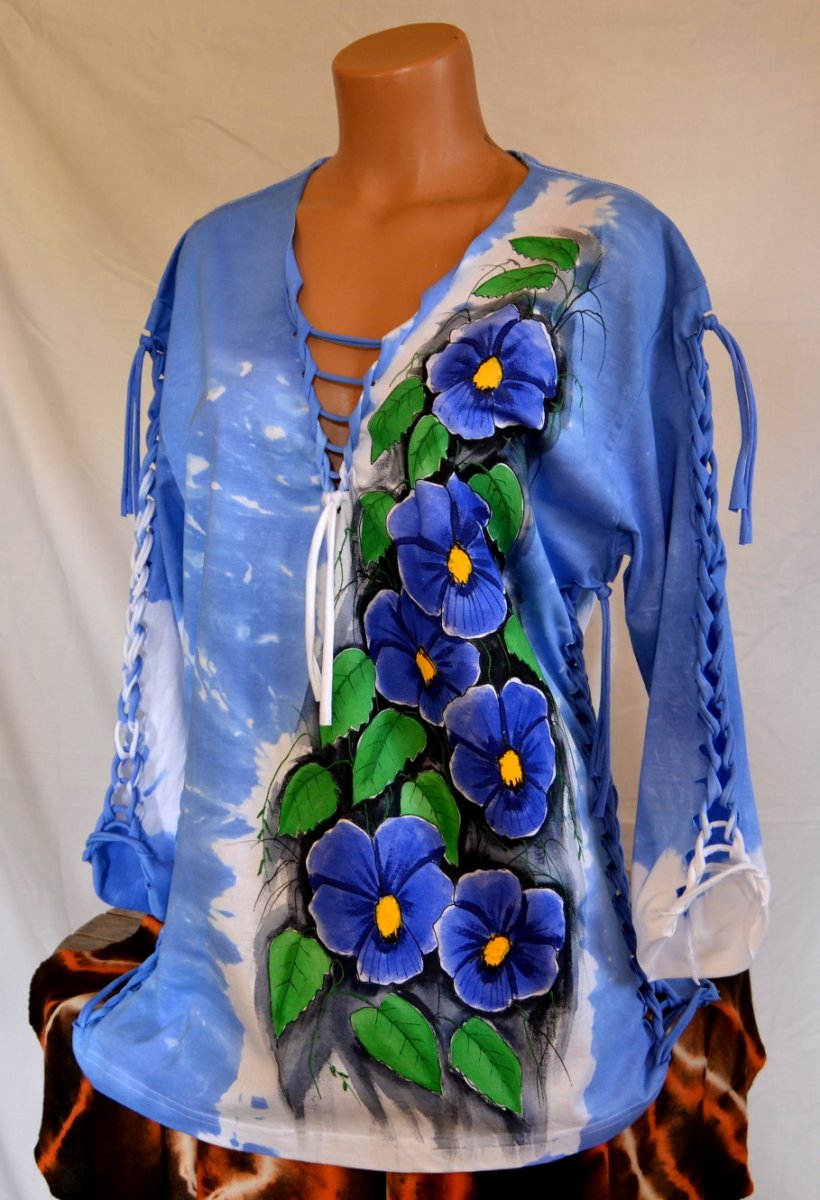 Prostříhané tričko s maceškami - rezervace