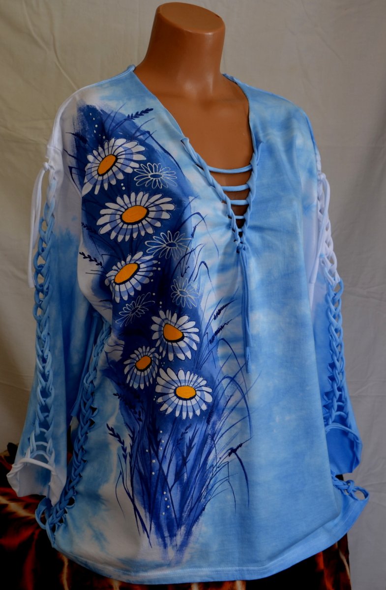 Modré prostříhané tričko s kopretinami 4XL