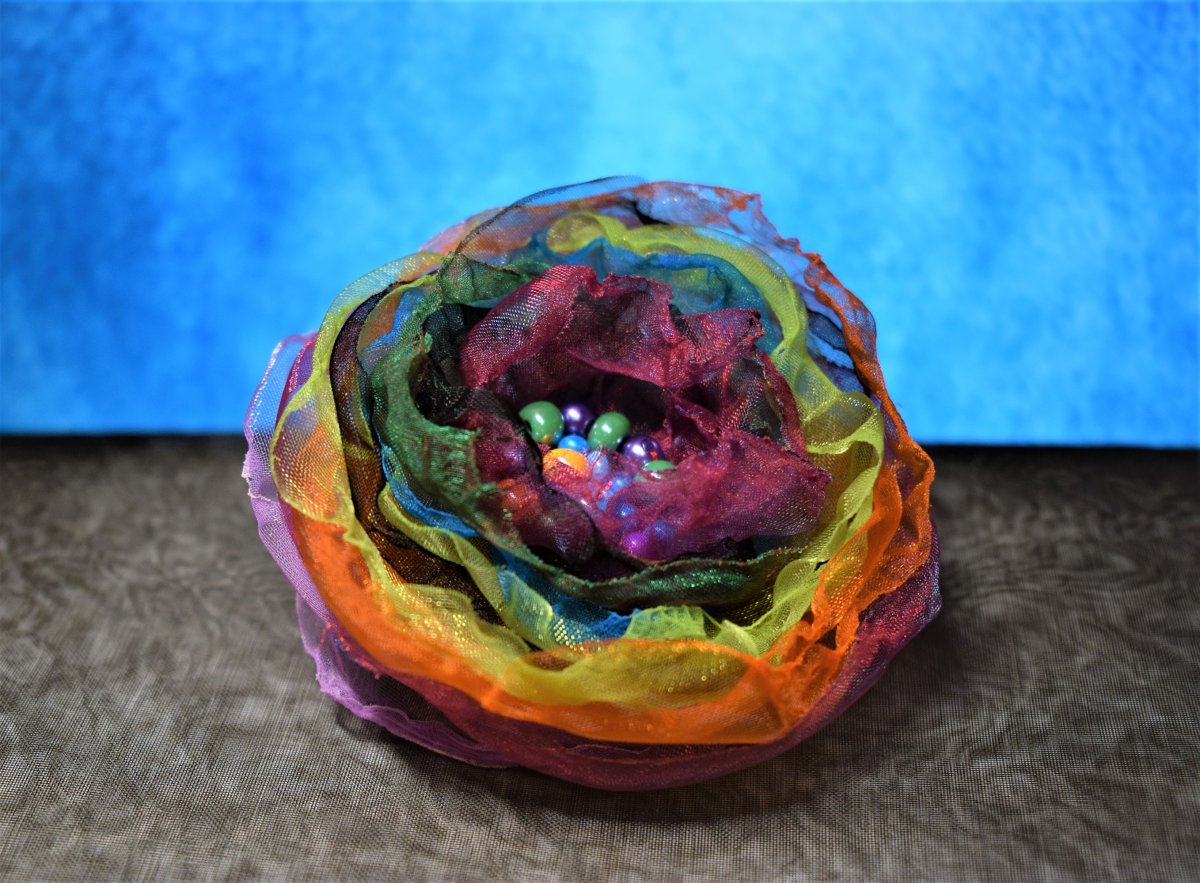 Brož květina nejen na klobouk 9105