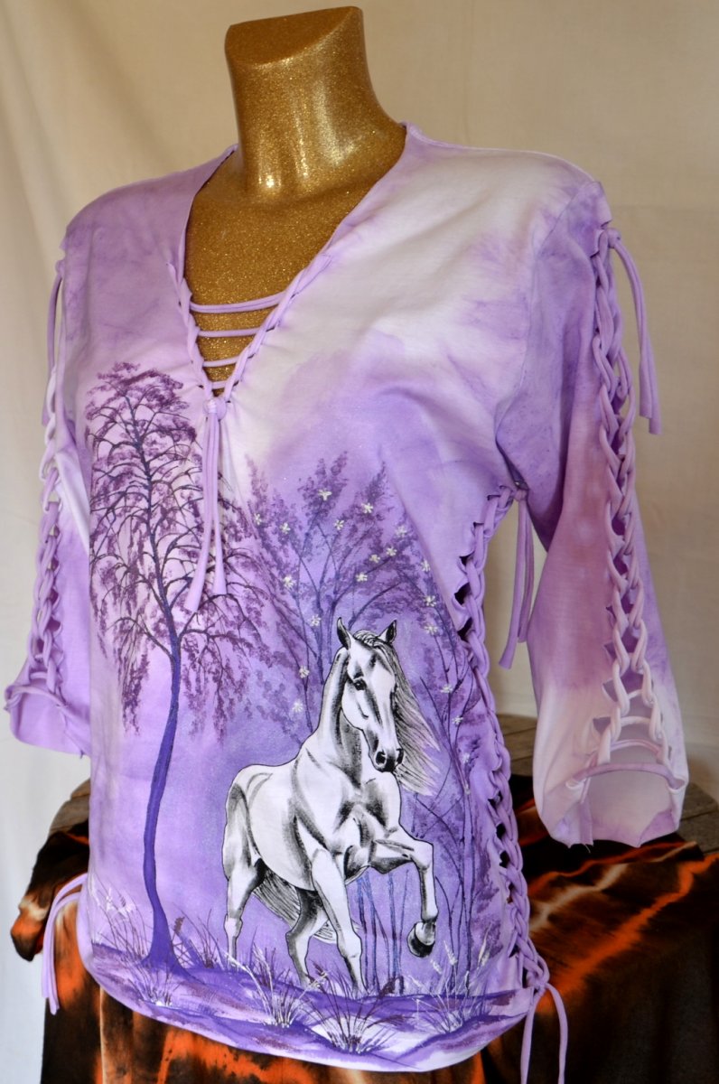 Fialové prostříhané tričko s bílým koněm, M