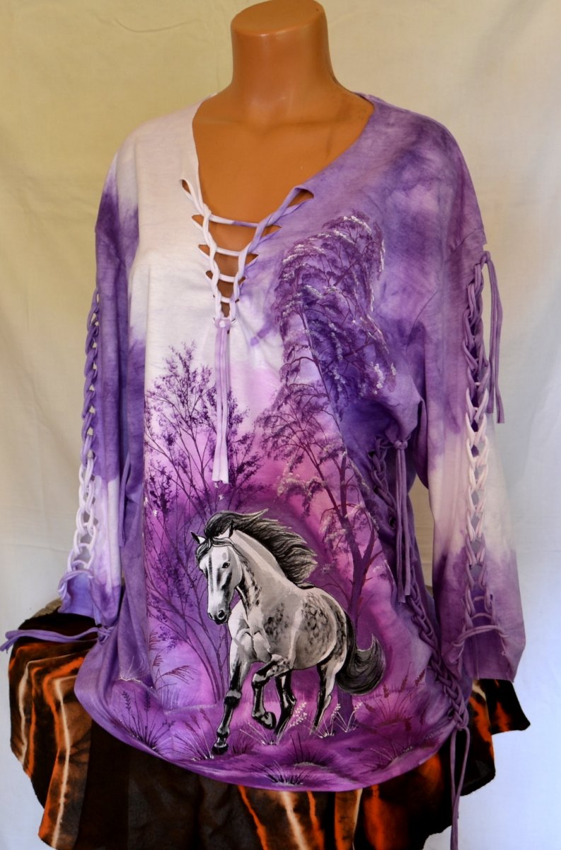 Fialové prostříhané tričko s bílým koněm