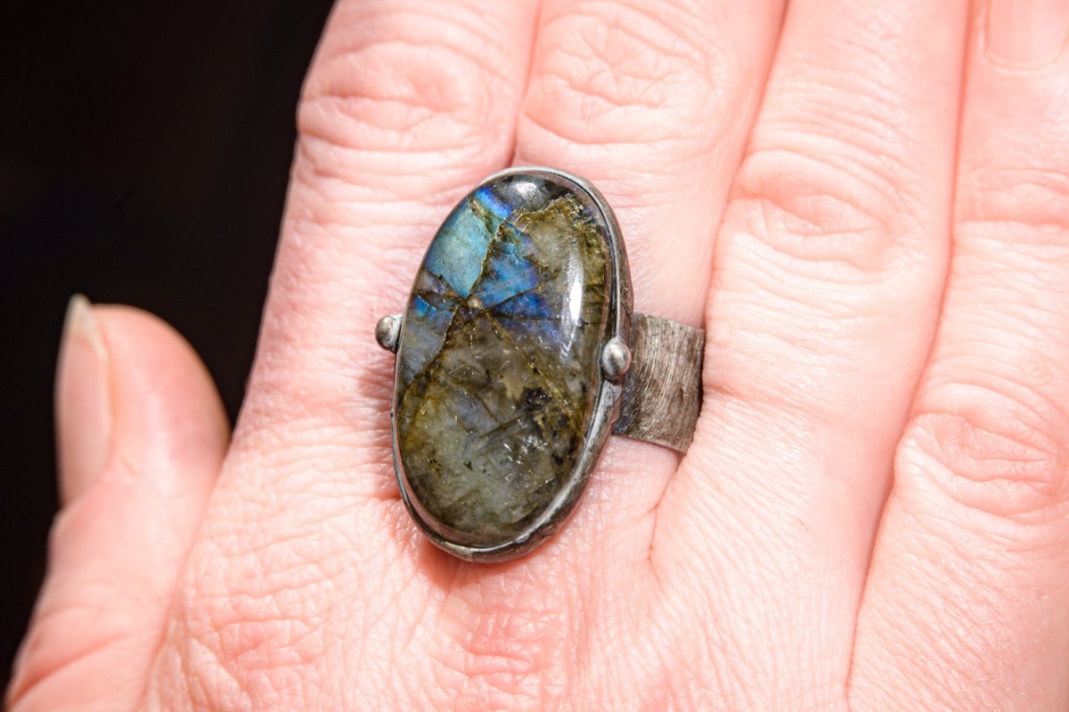 Prsten s labradoritem II.