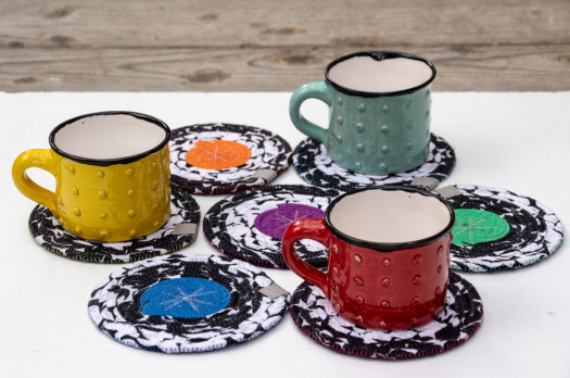 Tácky pod sklenice či hrnky ze šňůry