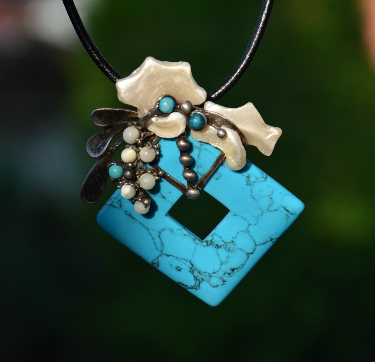 Donut - tyrkenit, perleť