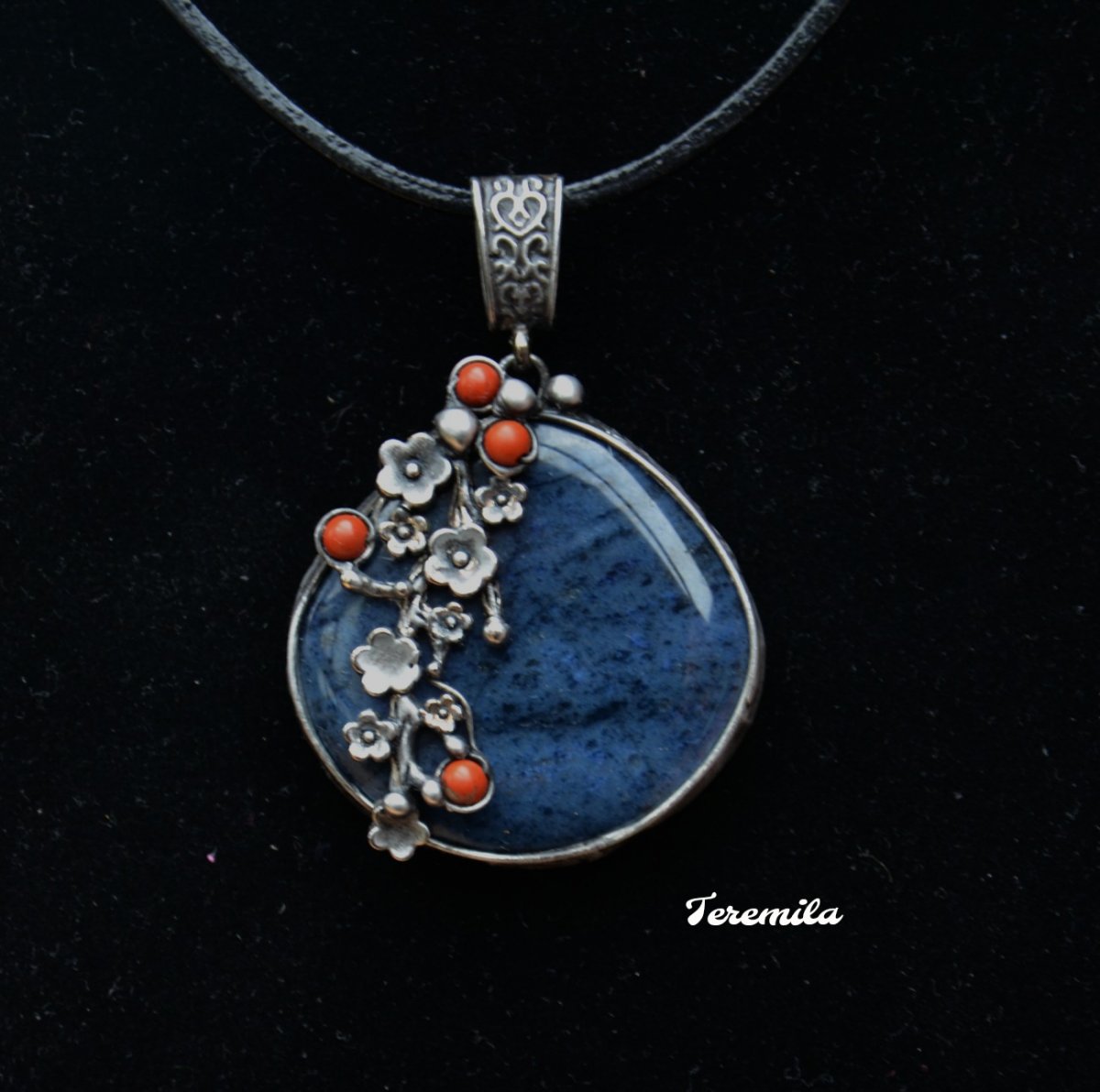 Modrá - dumortierit