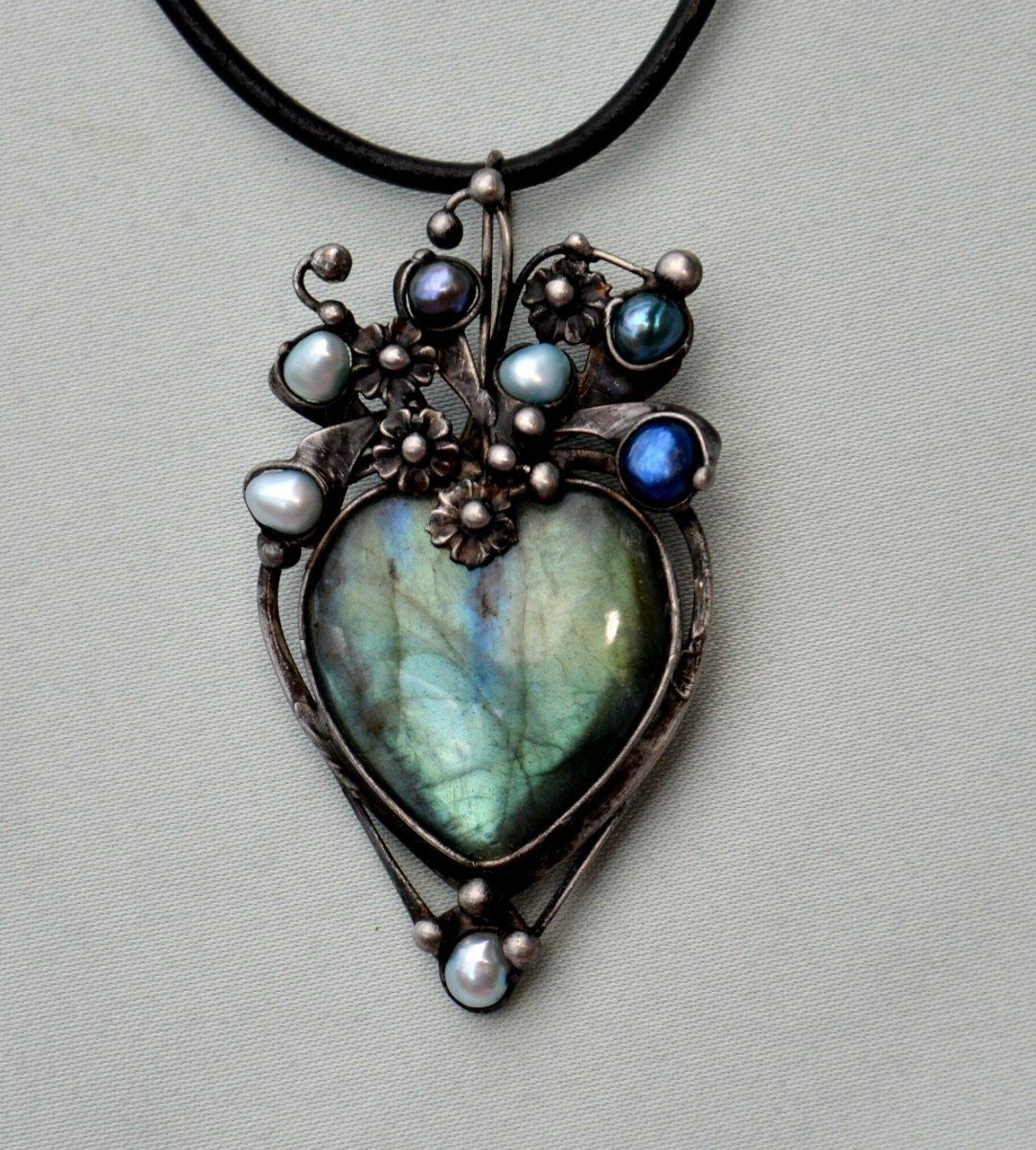 Srdce - labradorit, perla