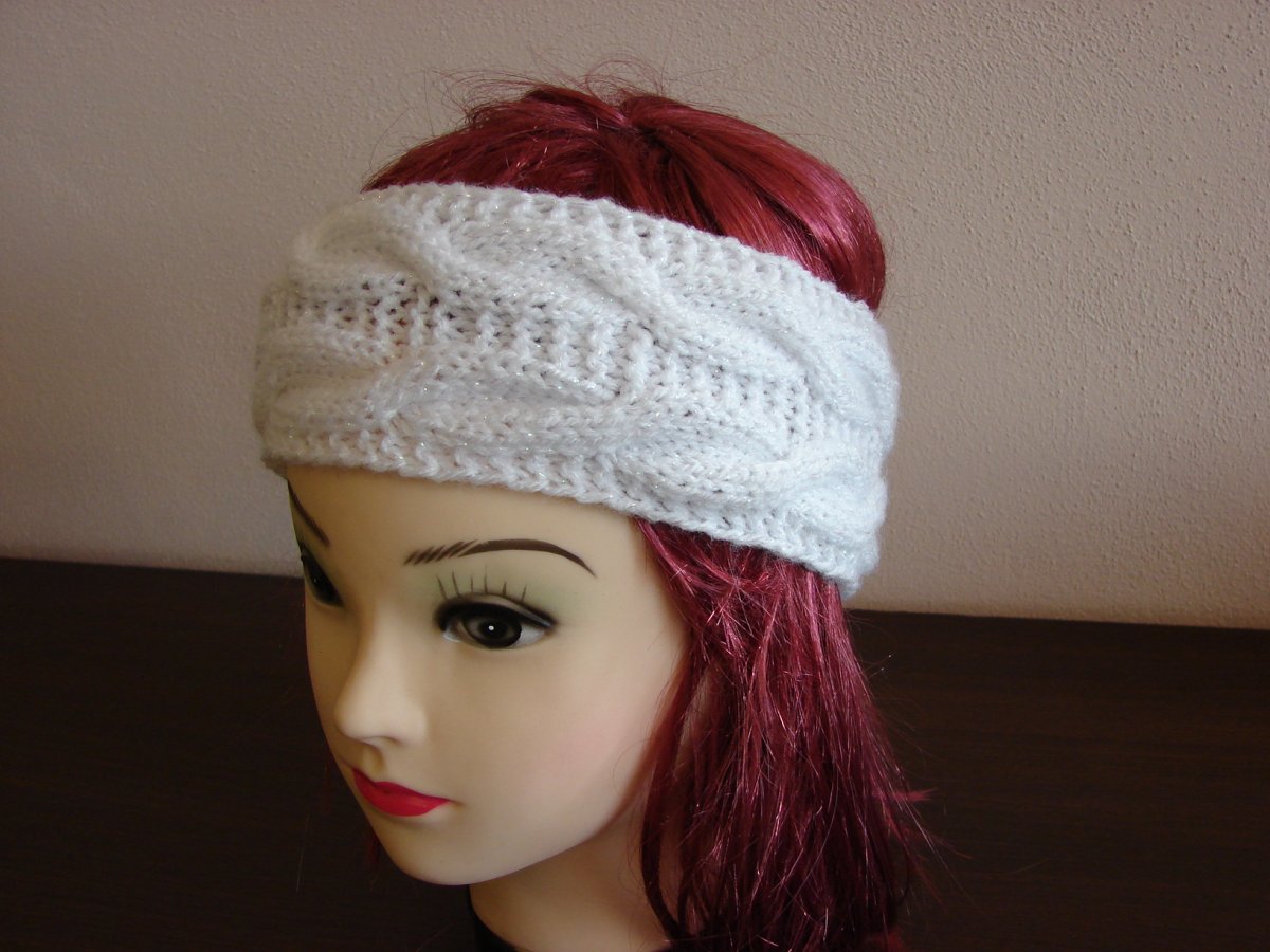 Čelenka bílá s copy