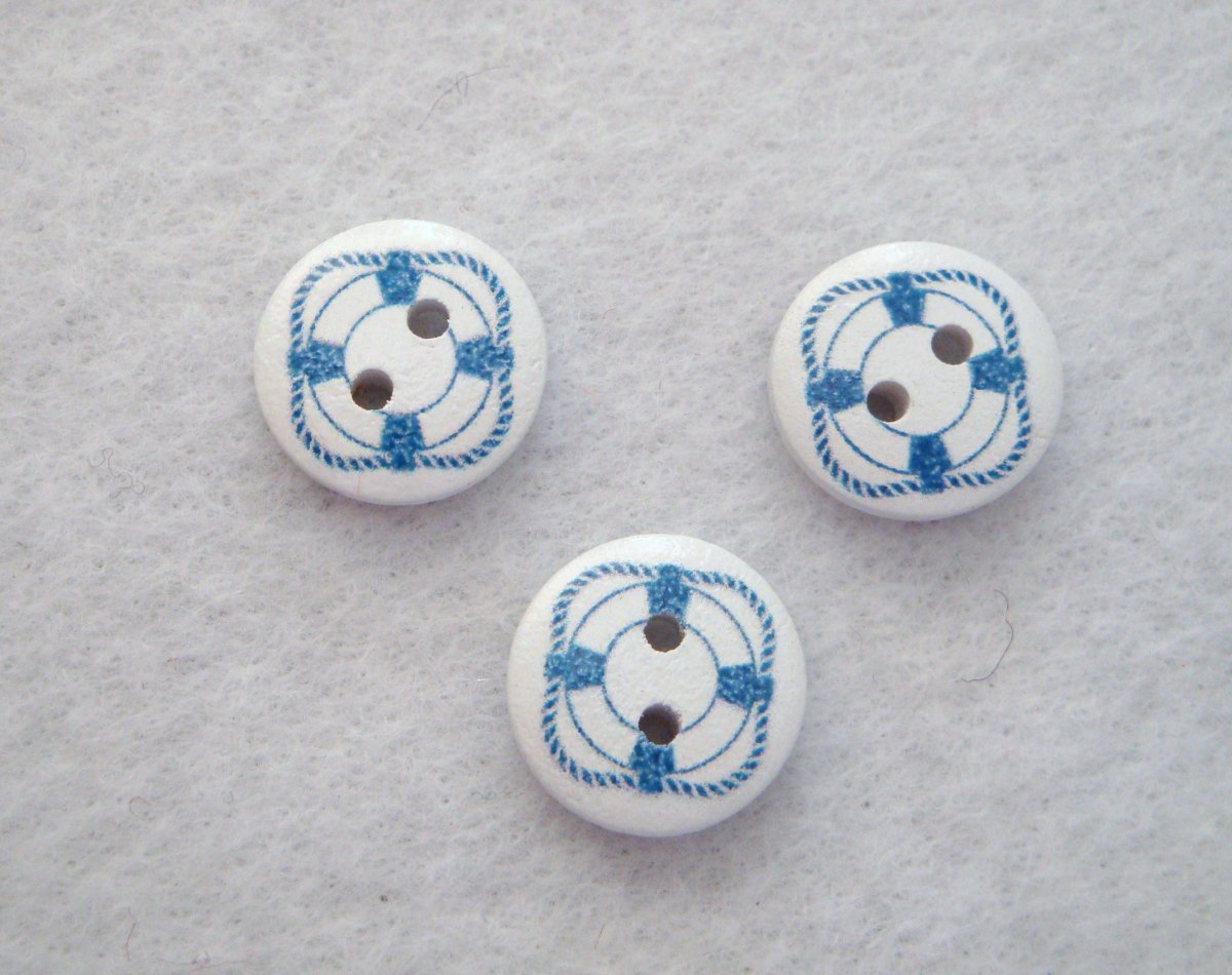 Dřevěné knoflíky - 3 kusy