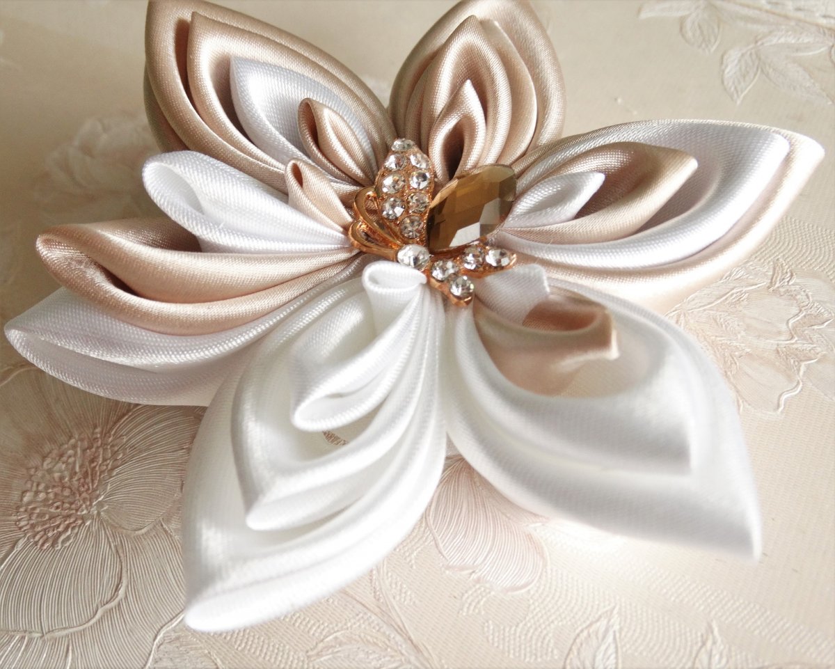 Kanzashi maxi brož 2