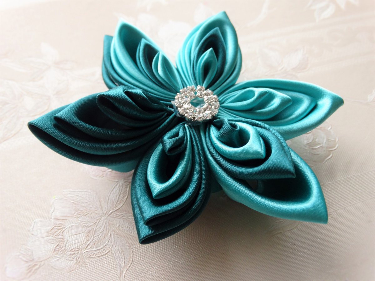 Kanzashi maxi brož č.1